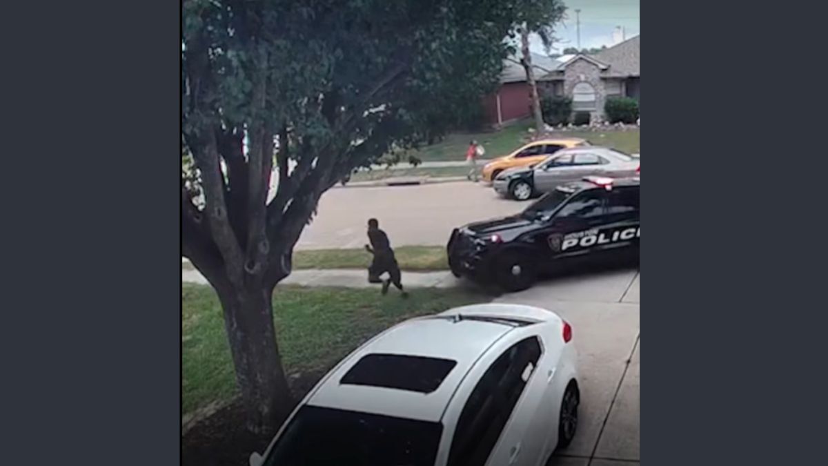 Houston, TX: DoorDash Driver Hit by Fleeing Suspect During Police Chase, Still Delivers the Order