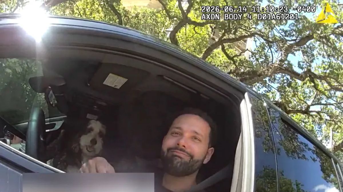 Hialeah, FL: Bodycam Shows Officer Grilling Mayor Calvo Over Police Lights on His Car