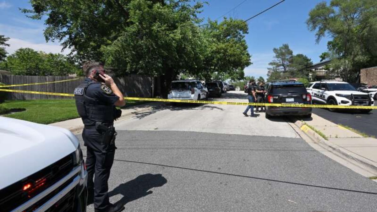 Mundelein, IL, Gunman Kills Man, Wounds Woman in Targeted Shooting; 2 Arrested After Chase to Indiana Border