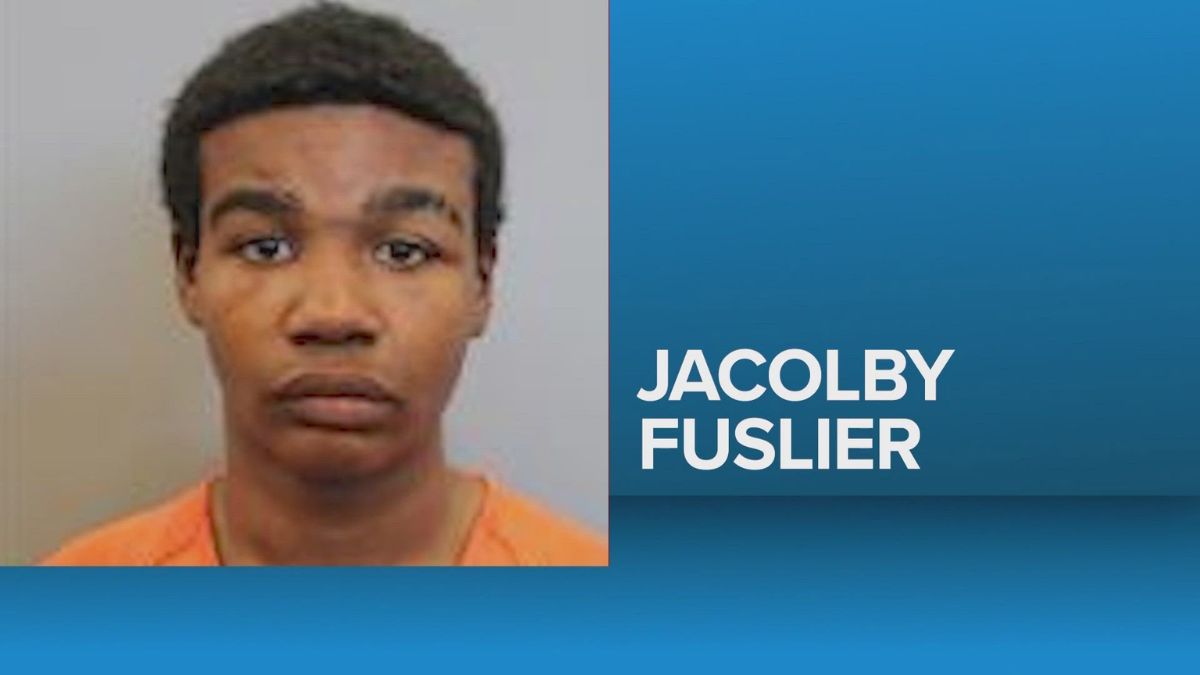 Houston, TX: 19-Year-Old Arrested After Woman Fights Off Attacker, Escapes Drowning Along Bayou Trail